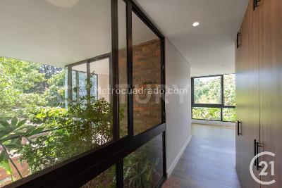 Apartamento en venta en El Poblado, Medellín · foto 8 de 20