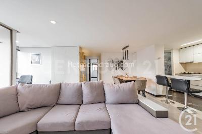 Apartamento de 2 alcobas en venta en El Poblado, Medellín, 107 m² · foto 2 de 20