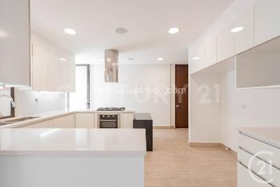 Apartamento de 3 alcobas en venta en El Poblado, Medellín, 360 m² · foto 10 de 20