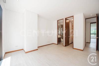 Apartamento de 3 alcobas en venta en El Poblado, Medellín, 360 m² · foto 17 de 20