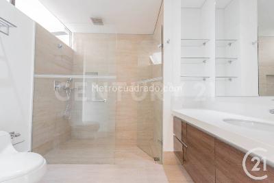 Apartamento de 3 alcobas en venta en El Poblado, Medellín, 360 m² · foto 7 de 20