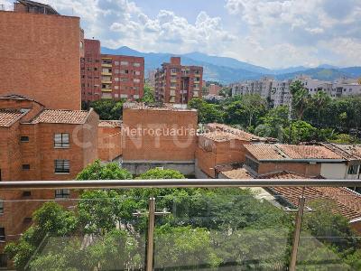 Apartamento de 3 alcobas en venta en Laureles, Medellín, 105 m² · foto 2 de 20
