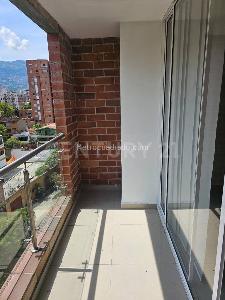 Apartamento de 3 alcobas en venta en Laureles, Medellín, 105 m² · foto 3 de 20