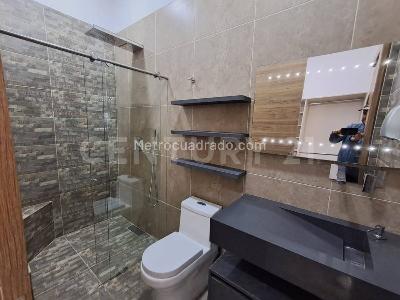 Casa de 4 alcobas en venta en Llano Grande, Rionegro, 1875 m² · foto 17 de 20