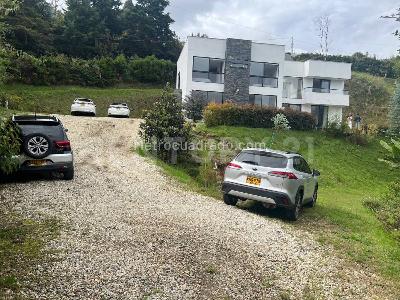 Casa de 5 alcobas en arriendo en Vereda San Jose, Rionegro, 350 m² · foto 5 de 14