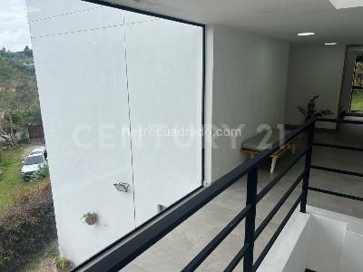 Casa de 5 alcobas en arriendo en Vereda San Jose, Rionegro, 350 m² · foto 6 de 14