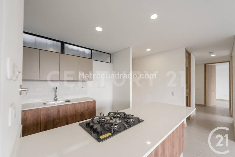 2BR Apartment in El Poblado (98 m²) - 3