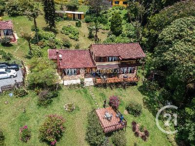 Casa de 5 alcobas en venta en Altos Del Poblado, Medellín · foto 2 de 19