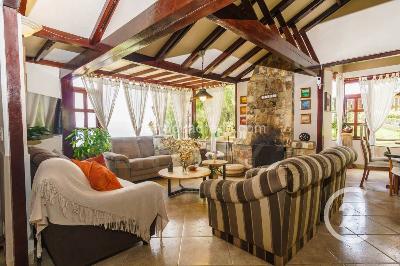 Casa de 5 alcobas en venta en Altos Del Poblado, Medellín · foto 7 de 19