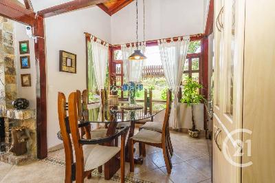 Casa de 5 alcobas en venta en Altos Del Poblado, Medellín · foto 10 de 19