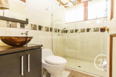Casa de 5 alcobas en venta en Altos Del Poblado, Medellín · foto 14 de 19