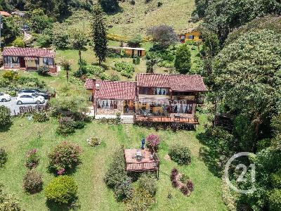 Casa de 5 alcobas en venta en Altos Del Poblado, Medellín · foto 18 de 19