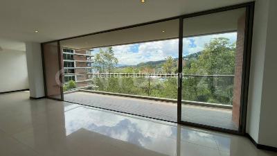 Apartamento en arriendo en Poblado, Medellín · foto 2 de 17