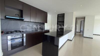 Apartamento en arriendo en Poblado, Medellín · foto 4 de 17