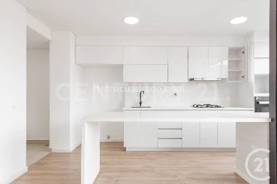 Apartamento de 2 alcobas en arriendo en El Poblado, Medellín, 96 m² · foto 11 de 20