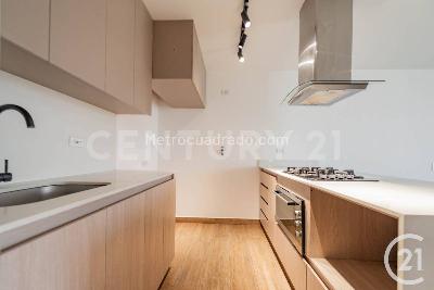 Apartamento de 2 alcobas en venta en Envigado, Envigado, 72 m² · foto 2 de 20