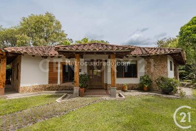 Casa de 4 alcobas en venta en Llanogrande, Rionegro, 1780 m² · foto 2 de 20