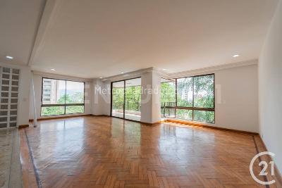 Apartamento en venta en El Poblado, Medellín · foto 2 de 20