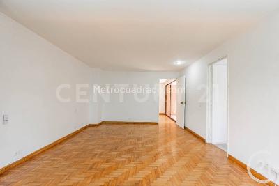 Apartamento en venta en El Poblado, Medellín · foto 4 de 20