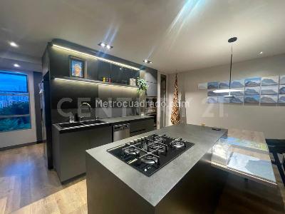 Apartamento de 3 alcobas en venta en Los Parra, Medellín, 135 m² · foto 2 de 20