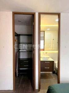 Apartamento de 2 alcobas en arriendo en Santa Maria De Los Angeles, Medellín, 159 m² · foto 16 de 17