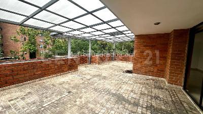 Apartamento de 4 alcobas en arriendo en Pobaldo, Medellín, 310 m² · foto 3 de 20