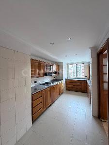 Apartamento de 3 alcobas en arriendo en El Poblado, Medellín, 214 m² · foto 4 de 19