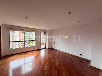 Apartamento de 3 alcobas en arriendo en El Poblado, Medellín, 214 m² · foto 9 de 19