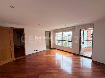 Apartamento de 3 alcobas en arriendo en El Poblado, Medellín, 214 m² · foto 12 de 19