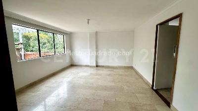 Apartamento en venta en La 10, Medellín · foto 2 de 20
