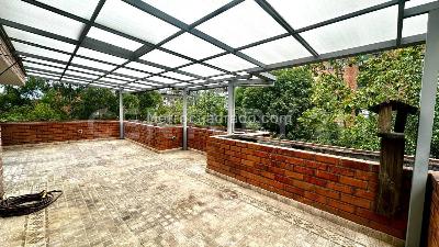 Apartamento en venta en La 10, Medellín · foto 3 de 20