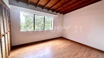 Apartamento en venta en La 10, Medellín · foto 8 de 20
