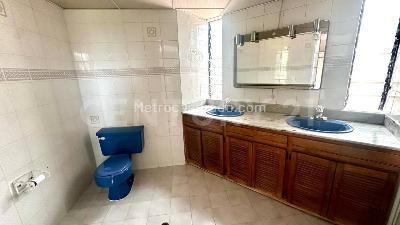 Apartamento en venta en La 10, Medellín · foto 14 de 20