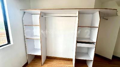 Apartamento en venta en La 10, Medellín · foto 15 de 20