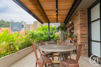 Apartamento en venta en El Poblado, Medellín · foto 2 de 20