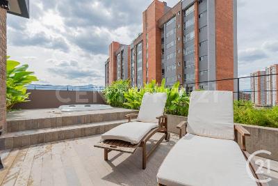 Apartamento en venta en El Poblado, Medellín · foto 5 de 20