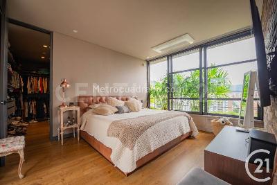 Apartamento en venta en El Poblado, Medellín · foto 7 de 20
