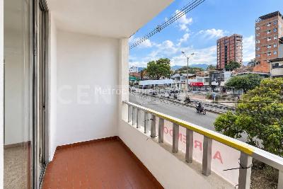Apartamento de 3 alcobas en arriendo en Laureles, Medellín, 127 m² · foto 2 de 20