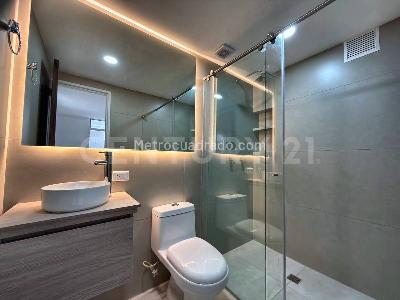 Apartamento de 3 alcobas en arriendo en Laureles, Medellín, 127 m² · foto 5 de 20