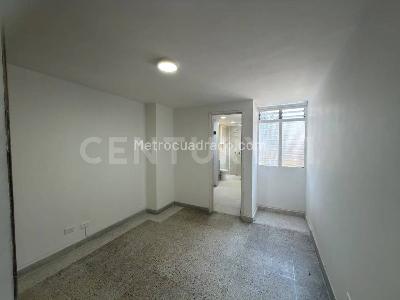 Apartamento de 3 alcobas en arriendo en Laureles, Medellín, 127 m² · foto 12 de 20