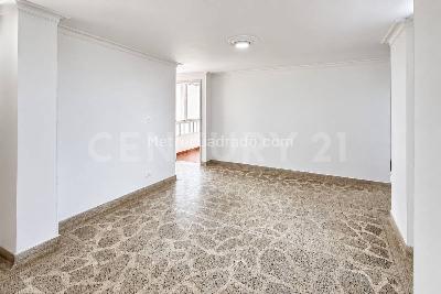 Apartamento de 3 alcobas en arriendo en Laureles, Medellín, 127 m² · foto 16 de 20