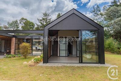 Casa de 3 alcobas en arriendo en Las Palmas, Medellín · foto 15 de 20