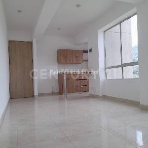Apartamento de 3 alcobas en venta en Sabaneta, Sabaneta, 66 m² · foto 2 de 14