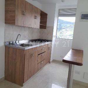 Apartamento de 3 alcobas en venta en Sabaneta, Sabaneta, 66 m² · foto 3 de 14