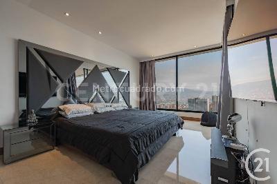Apartamento en arriendo en El Poblado, Medellín · foto 3 de 20