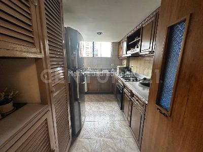 Apartamento en venta en El Poblado, Medellín · foto 13 de 20
