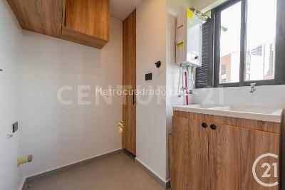 Apartamento de 3 alcobas en venta en El Poblado, Medellín, 150 m² · foto 17 de 20