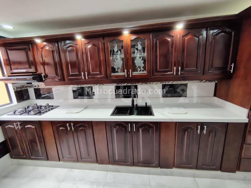 Piso – Bello - Vista 2