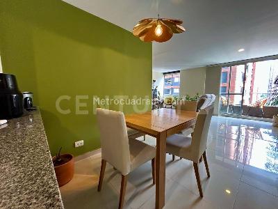 Apartamento de 2 alcobas en arriendo en El Poblado, Medellín, 73 m² · foto 10 de 18