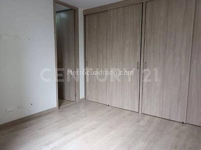 Apartamento de 3 alcobas en venta en Envigado, Envigado, 73 m² · foto 10 de 16
